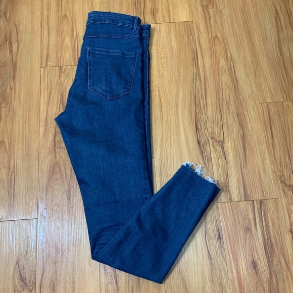 Zara High Rise Raw Hem Skinny Jegging Jeans - Picture 6 of 13